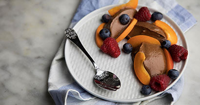 Schokoladenmousse mit Früchten