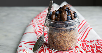 Overnight Oats mit Blaubeeren & Kakao (Ohne Wiegen)