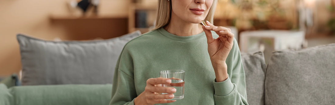 Omega-3-reiche Lebensmittel: fetter Fisch, Nüsse und Samen.